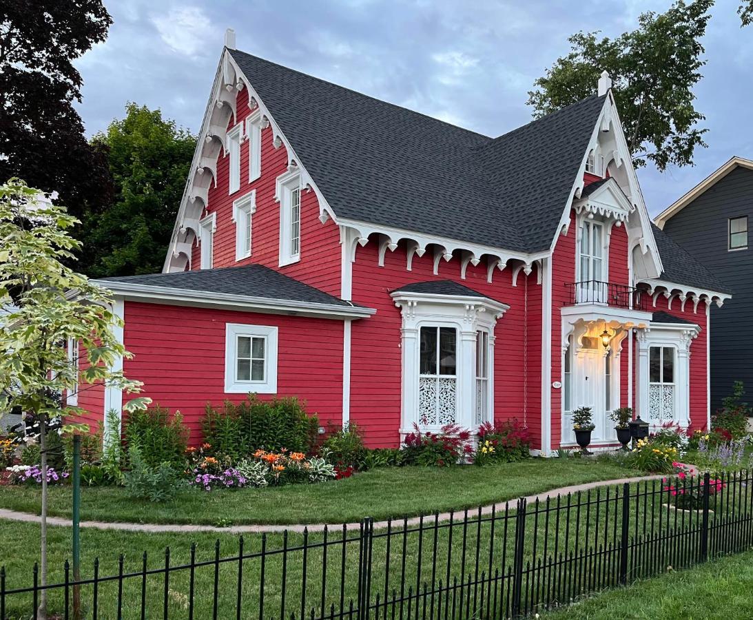 Bed and Breakfast The Red House Fredericton Exterior foto